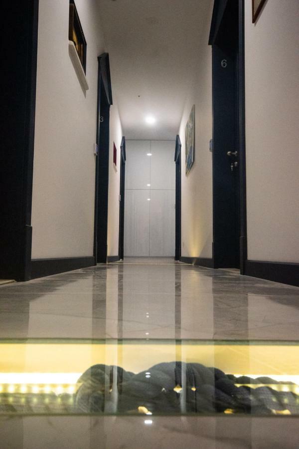 Center Luxury Rooms 3 Split Exterior photo